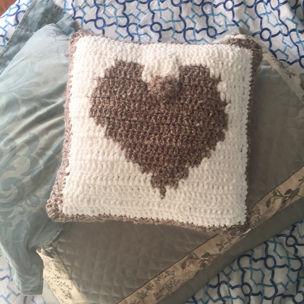 Pillow with heart design (crocheted) ❤️